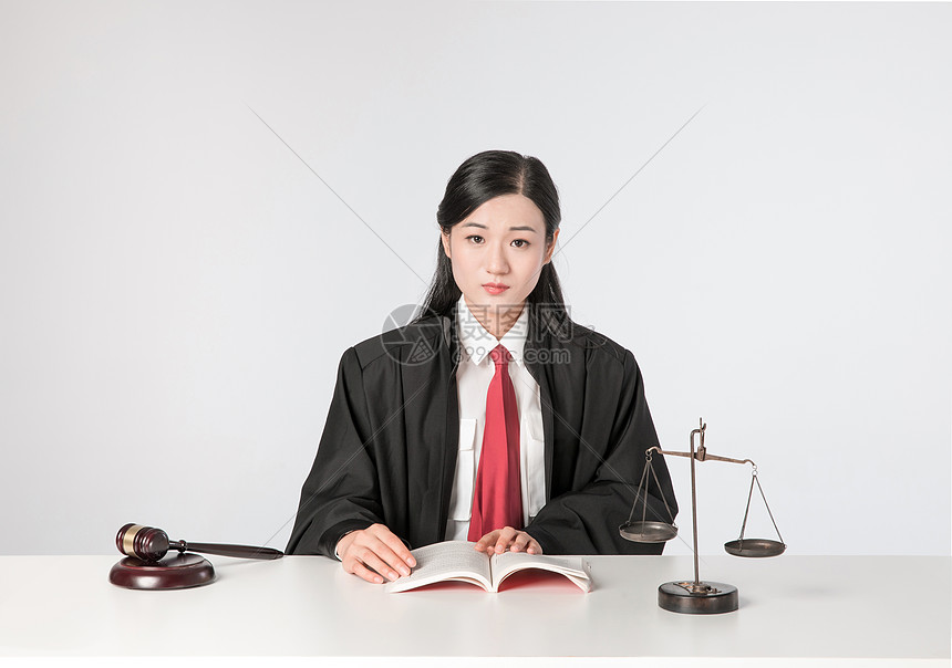 女律师