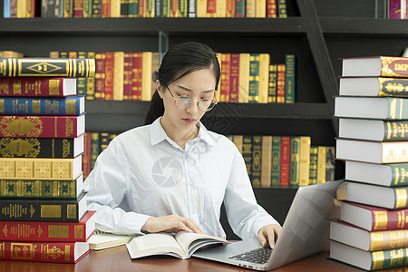 考试复习女同学高清图片素材