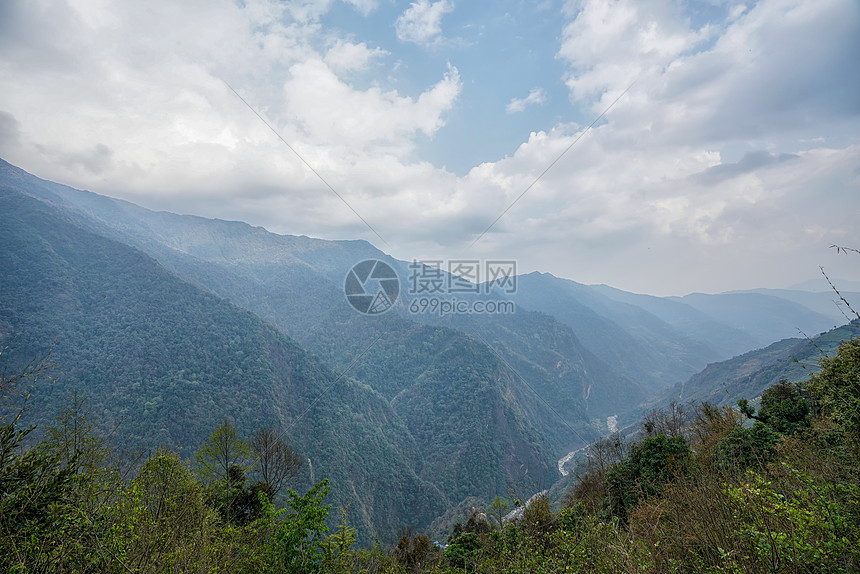 尼泊尔ABC徒步山路风光风景图片