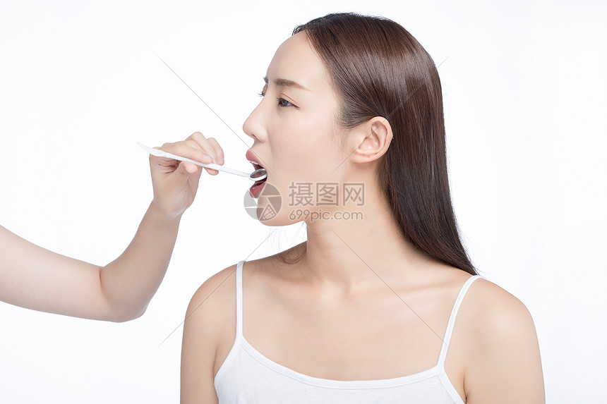女性牙齿护理图片