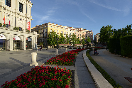 西班牙马德里阿尔梅利亚广场及建筑图片