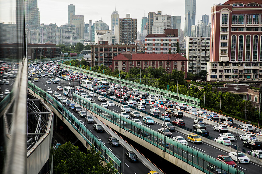 高架交通堵车