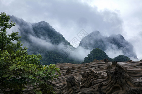 云山雾绕贵州风景背景图片