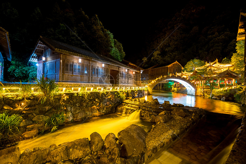 江西抚州资溪大觉山古镇景区夜景图片