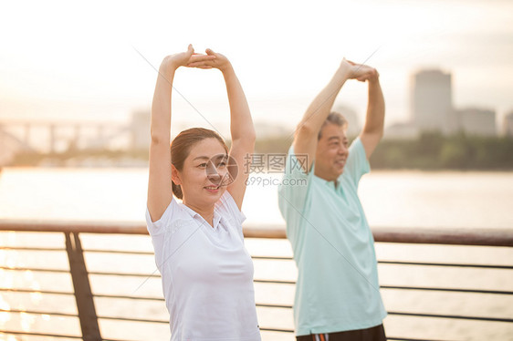 老年人运动锻炼图片