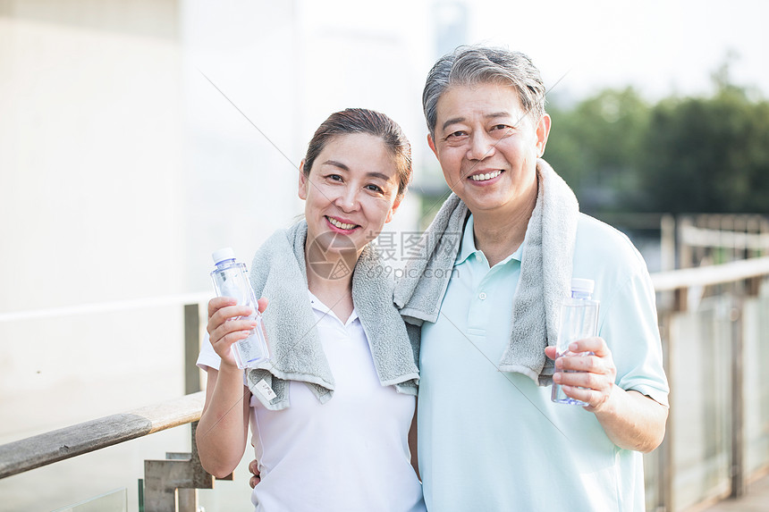 老年人运动锻炼图片