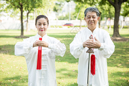 老年人太极锻炼高清图片