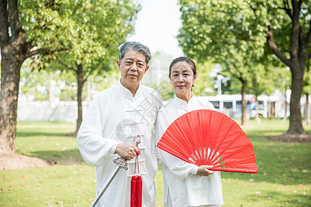 老年人太极锻炼图片