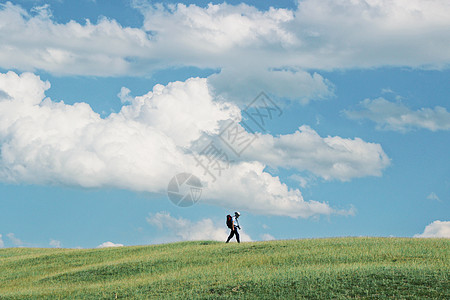 盛夏狂欢新疆巴音布鲁克草原背景