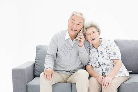 老年夫妇接电话高清图片