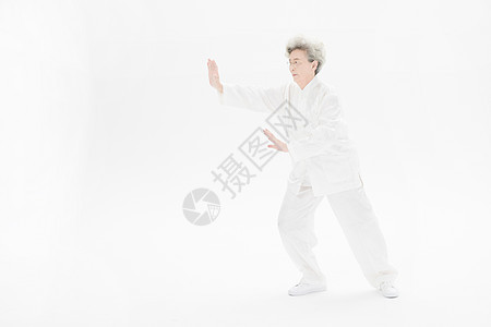 老年奶奶太极运动图片