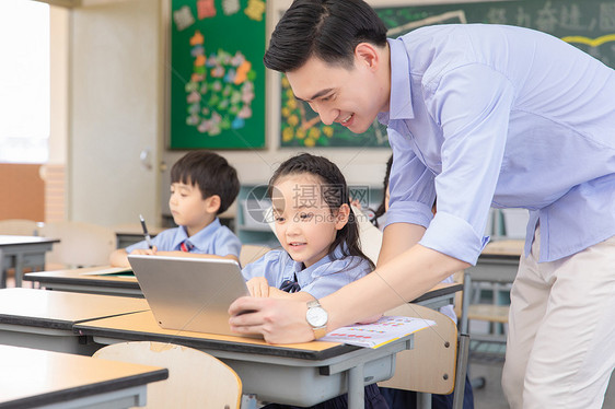 小学生在线教育图片