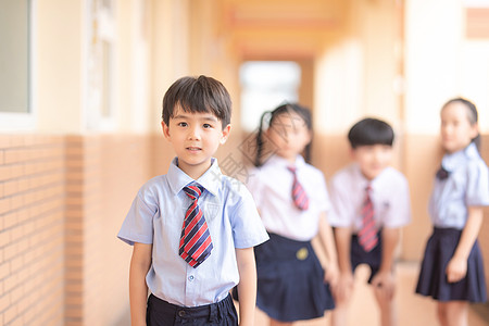 小学生肖像图片