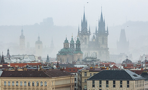 俯瞰捷克布拉格城市风光高清图片