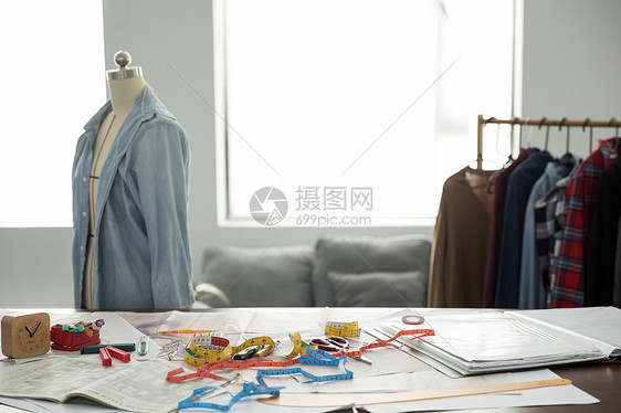 服装设计师工作环境图片