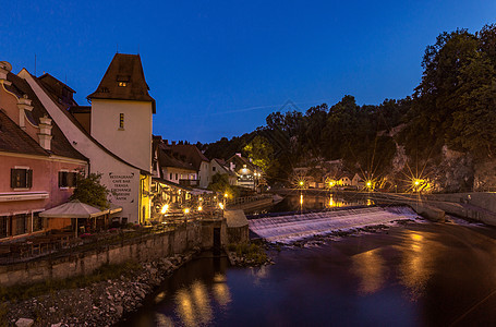 捷克著名旅游小镇库鲁姆洛夫夜景图片