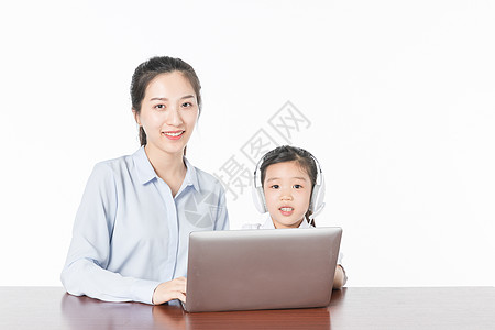 小学生电脑学习老师给儿童培训背景