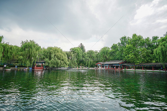 济南百脉泉风景区图片