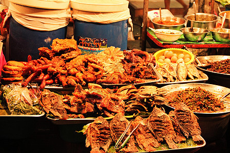 泰国清迈夜市小吃油炸高清图片素材