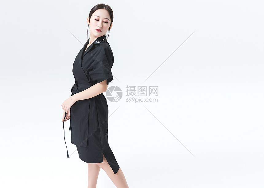 性冷淡美女服装图片