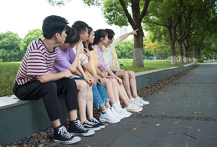 高个子男生图片_高个子素材男生_高个子男生女生隐私图片摸图片