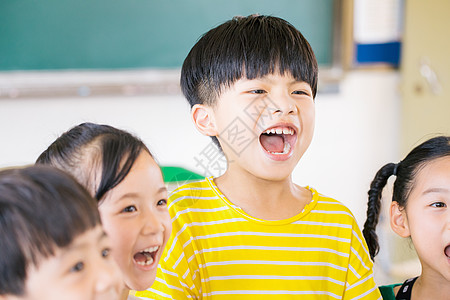 小学生校园生活高清图片