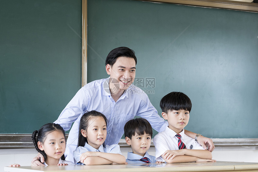 男教师和学生图片