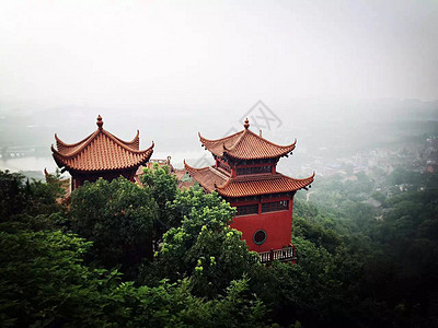 夏日炎炎炎炎夏日山林间的塔背景