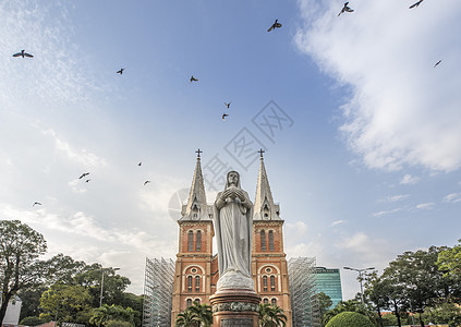 西斯廷圣母越南西贡圣母大教堂背景