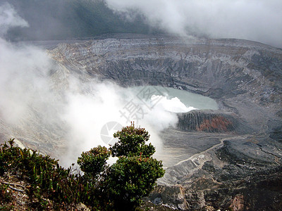 哥斯达黎加波阿斯火山是世界上最大的间歇性爆发的活火山图片