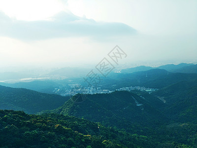 登山爬山顶的风景背景图片