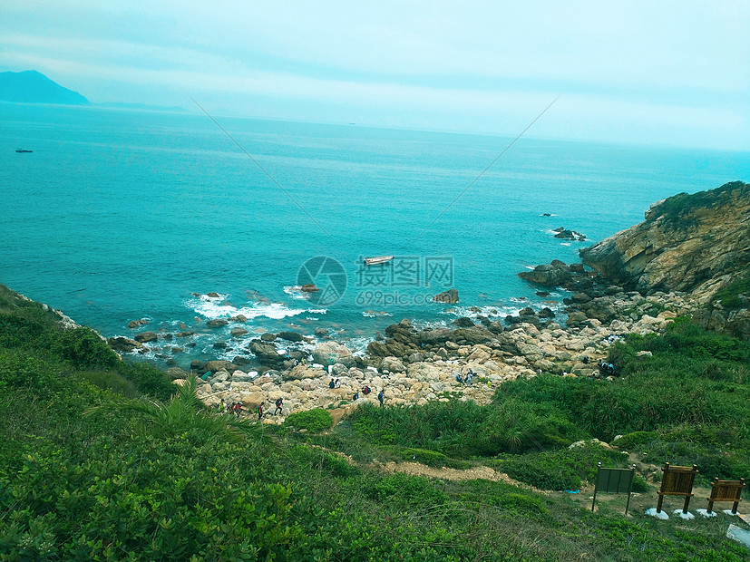 登山爬山顶的风景图片