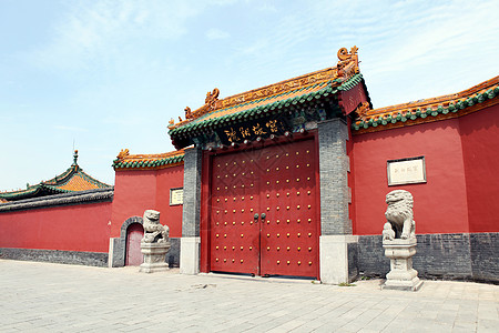 沈阳盛京大剧院沈阳故宫大门背景