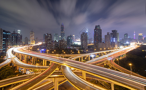 现代城市上海立交桥车流夜景高清图片