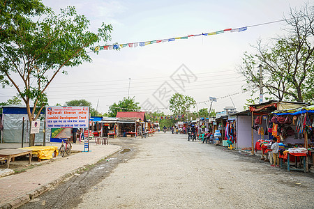 尼泊尔蓝毗尼街头风光街道背景图片