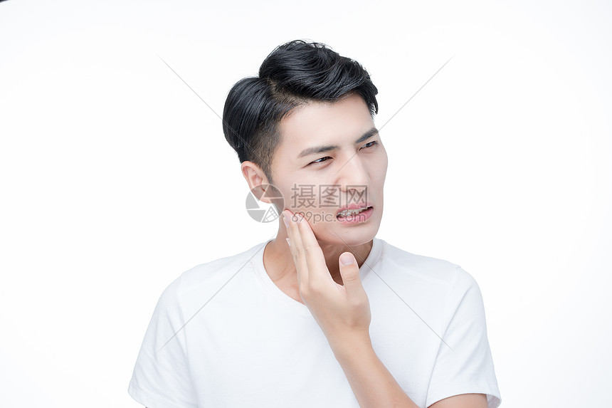 男性牙疼图片