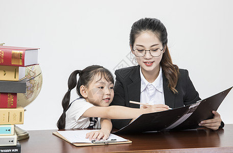 女教师和学生形象图片