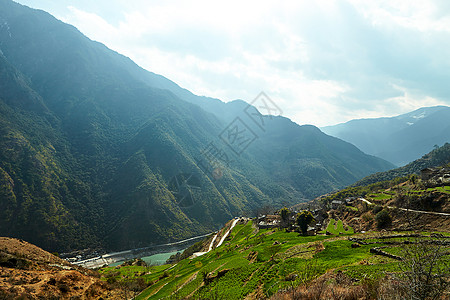 云南旅游景区虎跳峡顶峰自然风光背景