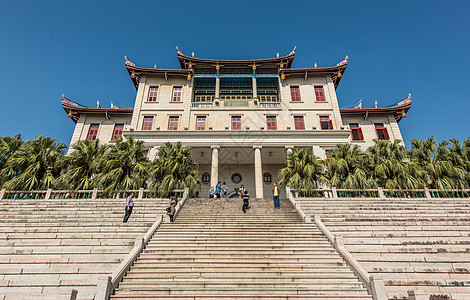 厦门大学建南大礼堂操场背景