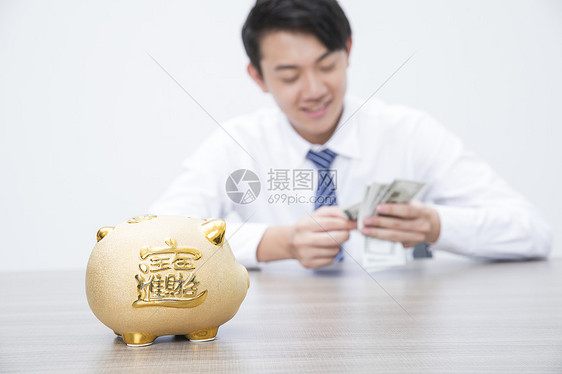 商务男性金融理财图片