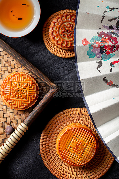 中秋传统美食月饼图片