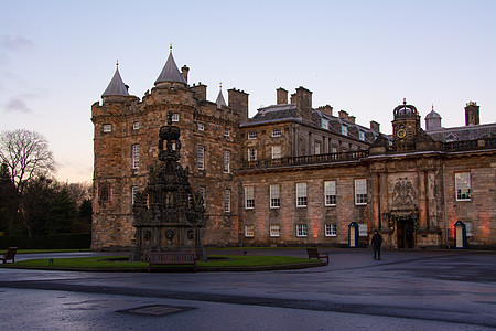 英国钟英国苏格兰爱丁堡荷里路德宫背景