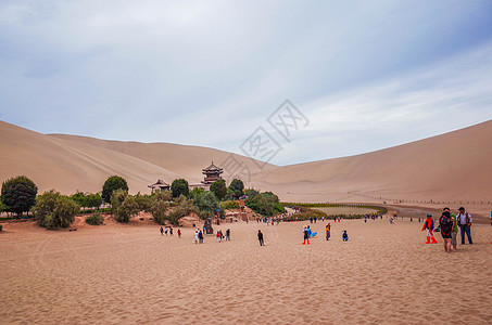 甘肃敦煌鸣沙山背景图片