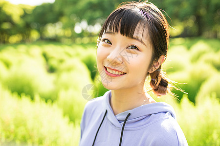 日系少女笑容甜美的清新女生背景