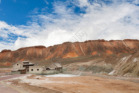 七彩山鸡七彩丹霞背景