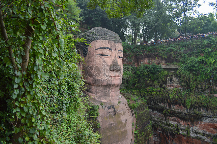 乐山大佛景区风景照图片