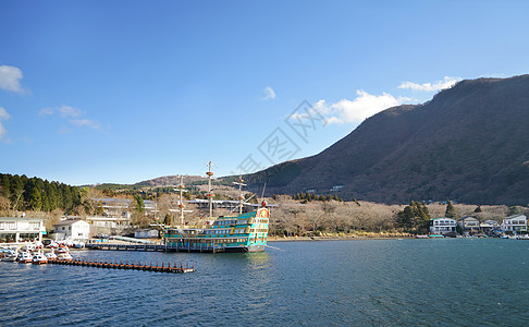 日本芦之湖游船图片