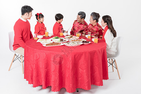 一家人过新年吃年夜饭背景图片