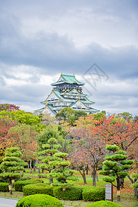 日本秋景日本天守阁背景