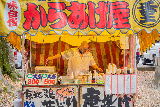 日本美食烤鸡图片